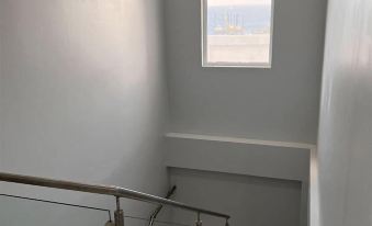 Glencoe Townhome with Loft Jacuzzi and Pool