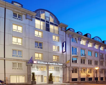 Hilton Garden Inn Brussels City Centre Отели рядом с достопримечательностью «Аббатство Камбр»