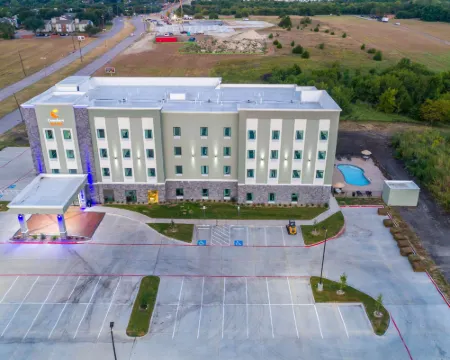 Comfort Suites DeSoto Dallas South Hotels in DeSoto