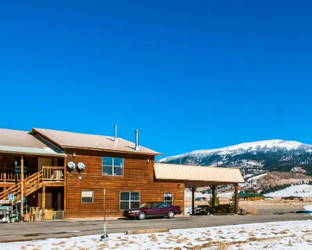Econo Lodge Hotels in Eagle Nest