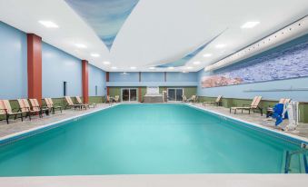 Ramada by Wyndham Ellsworth / Bar Harbor - Housity