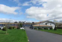 Days Inn by Wyndham Middletown/Newport Area Hotels in Міддлтаун
