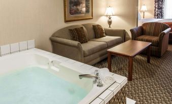 Comfort Suites