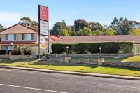 Econo Lodge Alabaster - parkir