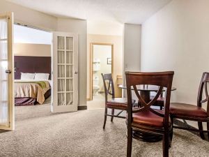 Comfort Inn & Suites Barrie