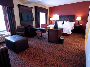 Hampton Inn & Suites Grand Forks