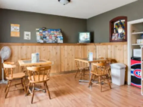 ザ ドレーク イン キャンモアのホテル