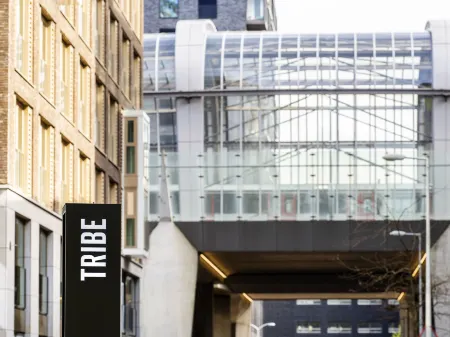 Tribe Amsterdam City Отели рядом с достопримечательностью «Мост Питон»