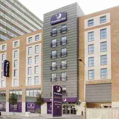 Premier Inn London Croydon Town Centre Hotel Exterior
