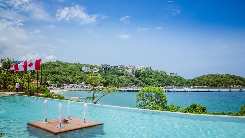 Binniguenda Huatulco & Beach Club