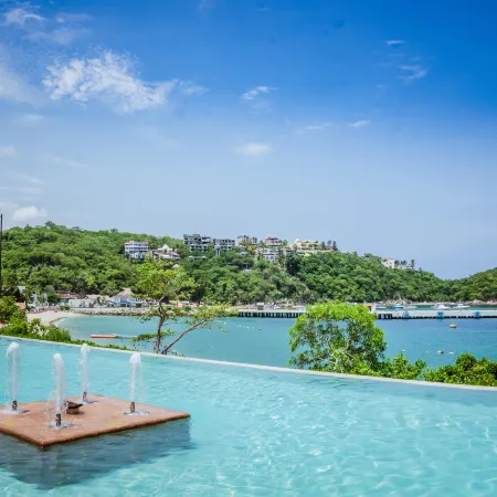 Binniguenda Huatulco & Beach Club