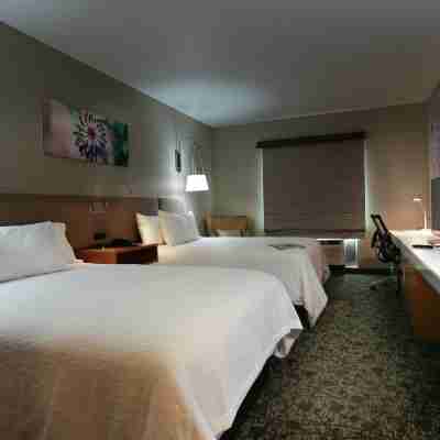 Hilton Garden Inn Arvada Denver, CO Rooms