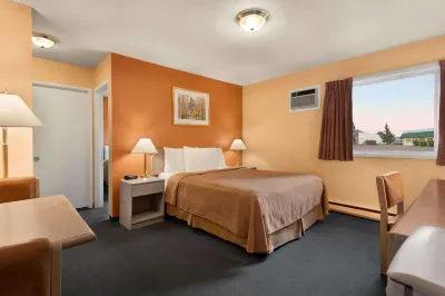 Travelodge by Wyndham Quesnel Hotels near Quesnel Visitor Centre