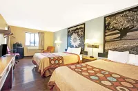 Super 8 by Wyndham Baltimore/Essex Area Hotels in Rossville