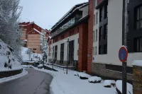 Apartamentos Gorbea Suites Hotel a Guejar Sierra
