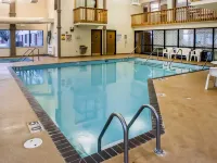 Econo Lodge Inn & Suites - spa