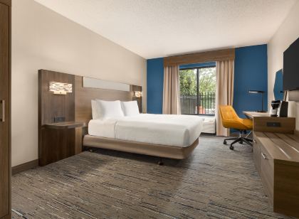 Holiday Inn Express & Suites Greenville-Downtown