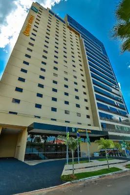 Quality Hotel Flamboyant Hotels near Teatro Goiânia Ouro