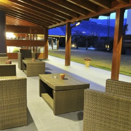 Apartamentos Pessets Adelaida