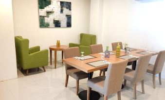 Top Star Hotel Oton