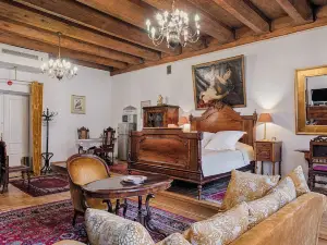 Orlowska Townhouse Apartments