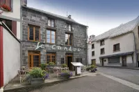 Auberge le Cantou - Hôtel Roche Hotels in Aydat