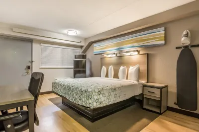 HomeTowne Studios Princeton - Ewing/ Lawrenceville Hotels in Lawrence Township