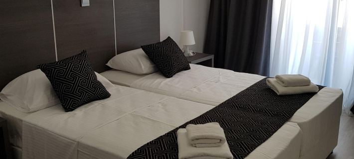 Les Palmiers Petrou Apartments โรงแรมในลาร์นากา