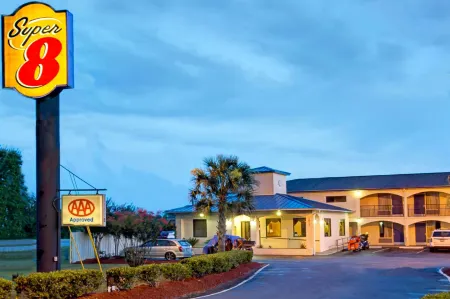 Super 8 by Wyndham Walterboro