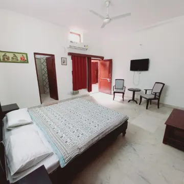 Hotel Gajendra Niwas Sun City - Housity