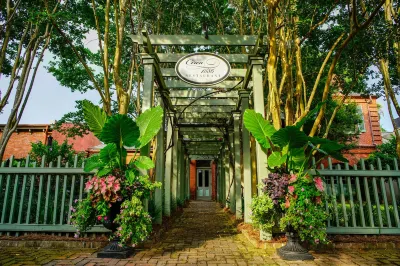 Wentworth Mansion Hotels in 