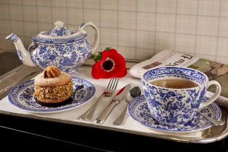 Hôtel Saint Germain Отели рядом с достопримечательностью «Сад Отель де Сан»