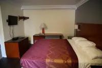 Chateau Inn & Suites Hotels in Downey