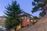 @ Marbella Lane - KnollTop Property | HotTub