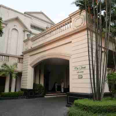 The Oberoi Grand Kolkata Hotel Exterior