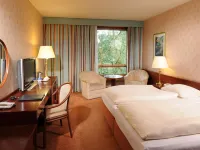 Maritim Hotel Bremen Hotels near Bürgerweide