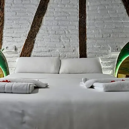 Pensión AliciaZzz Bed and Breakfast Bilbao