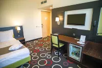 Garden Hotel Wellness és Konferencia Hotels in 