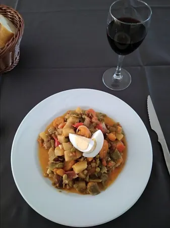 Hotel Alonso de Monroy Отели в г. Пераледа-де-ла-Мата