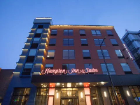 Hampton Inn & Suites St. Paul Downtown Hotels near Science Museum of Minnesota