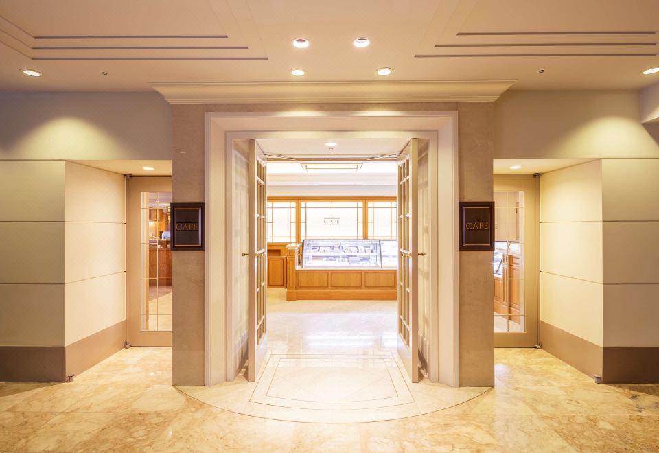 4. 호텔 뉴 그랜드..