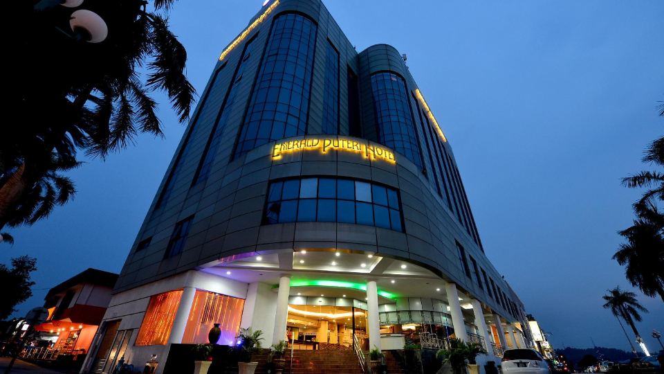 Emerald Puteri Hotel