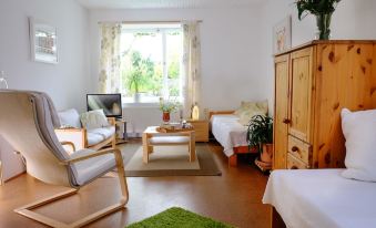 Rhein River Guesthouse - Direkt am Rhein