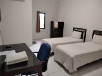 Wisma Anton Soedjarwo Hotel dekat Alun-Alun Sukamaju