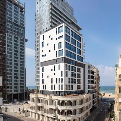 Renoma Hotels near مول رمات أبيب