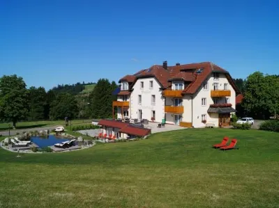 Hotel Gasthof Jägerhaus فنادق في Sankt Peter