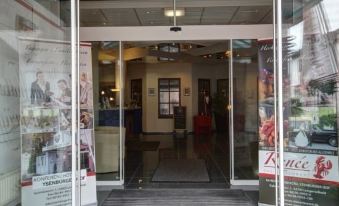 Konferenzhotel Ysenburger Hof - Housity