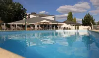 Best Western le Bois de La Marche - Kolam Renang