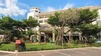 Surin Majestic Hotel Các khách sạn gần Rajamangala University of Technology Esarn Surin Campus