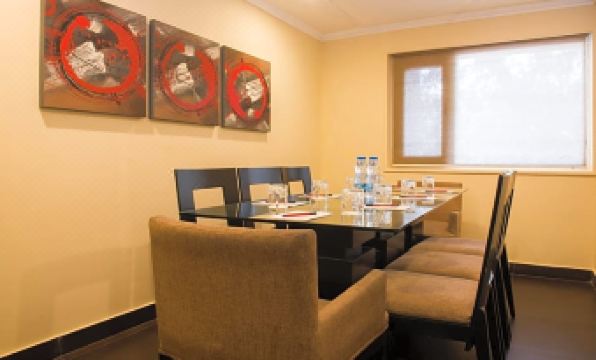 3. 호텔 디플로맷 ..